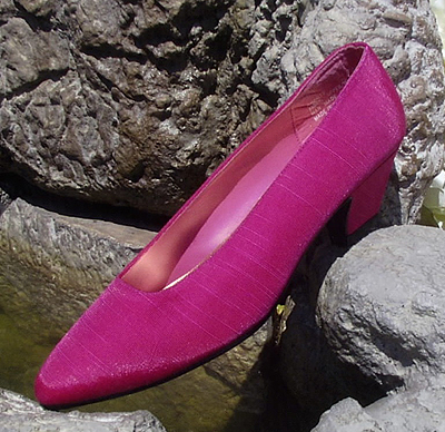 fuschia low heel shoes